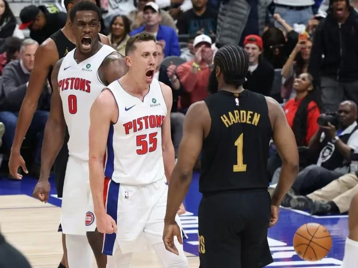 博鱼电竞平台-哈登又拉胯了！刷新NBA历史最差纪录，网友：赶紧退役吧|詹姆斯·哈登|季后赛|克利夫兰骑士队|底特律活塞队|东部半决赛_新浪体育_新浪新闻